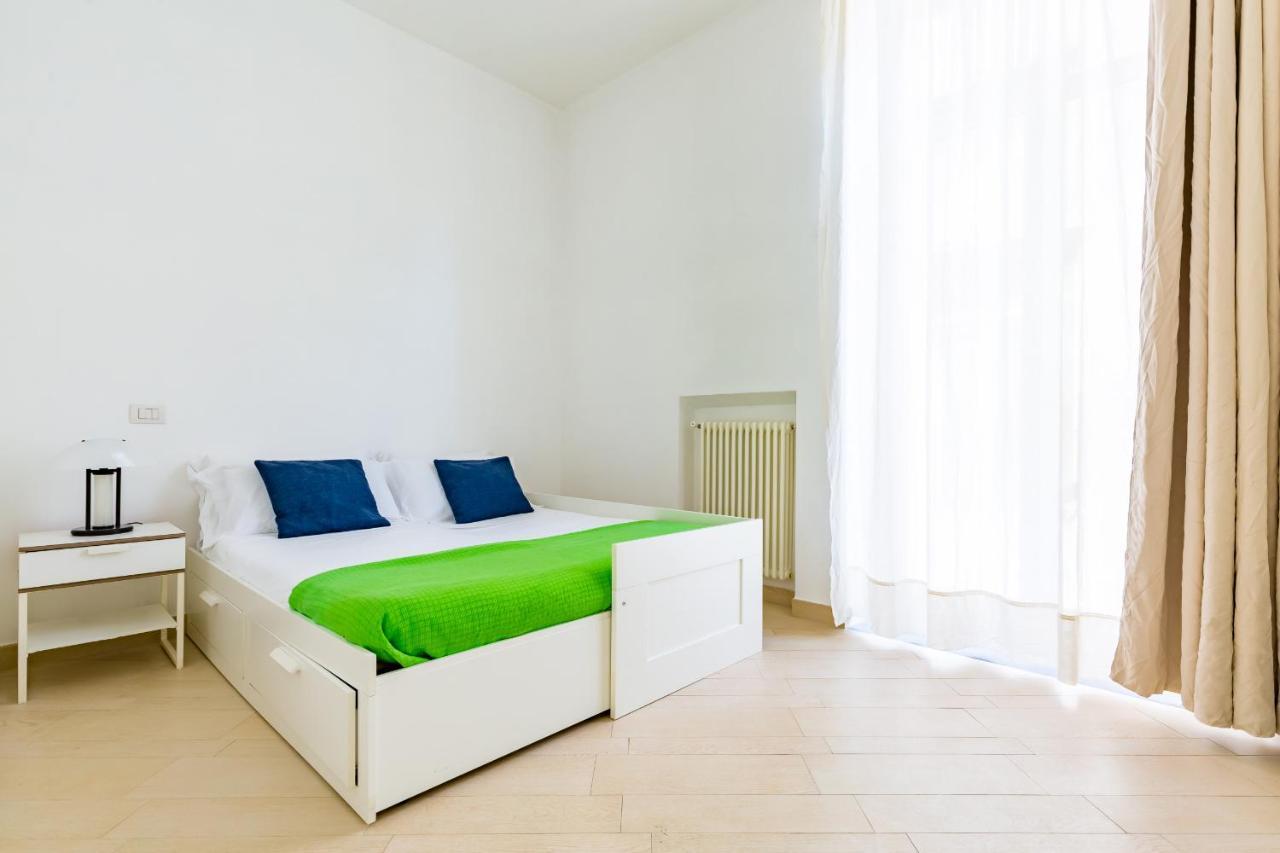 Apartment With Balcony In Palazzo Diaz By Wonderful Italy Neapel Exteriör bild