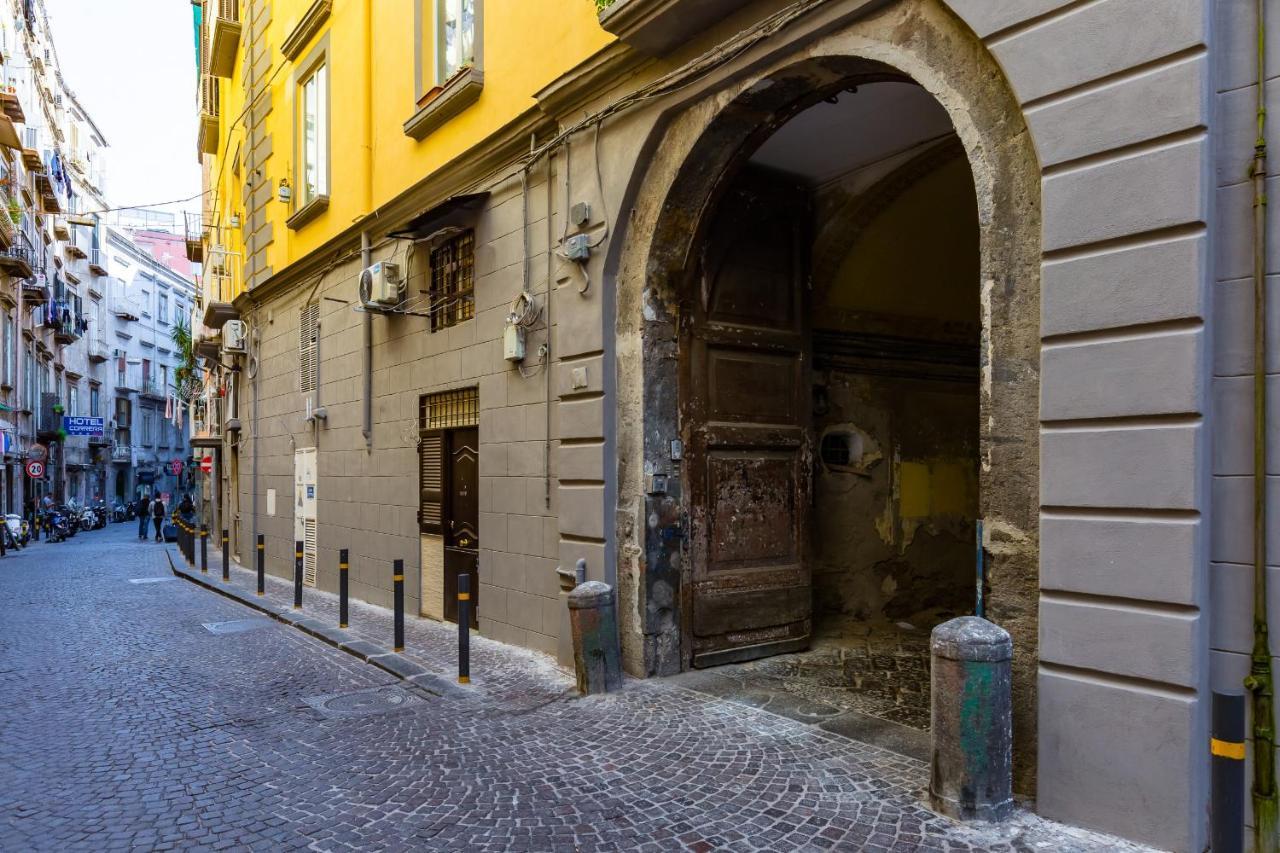 Apartment With Balcony In Palazzo Diaz By Wonderful Italy Neapel Exteriör bild