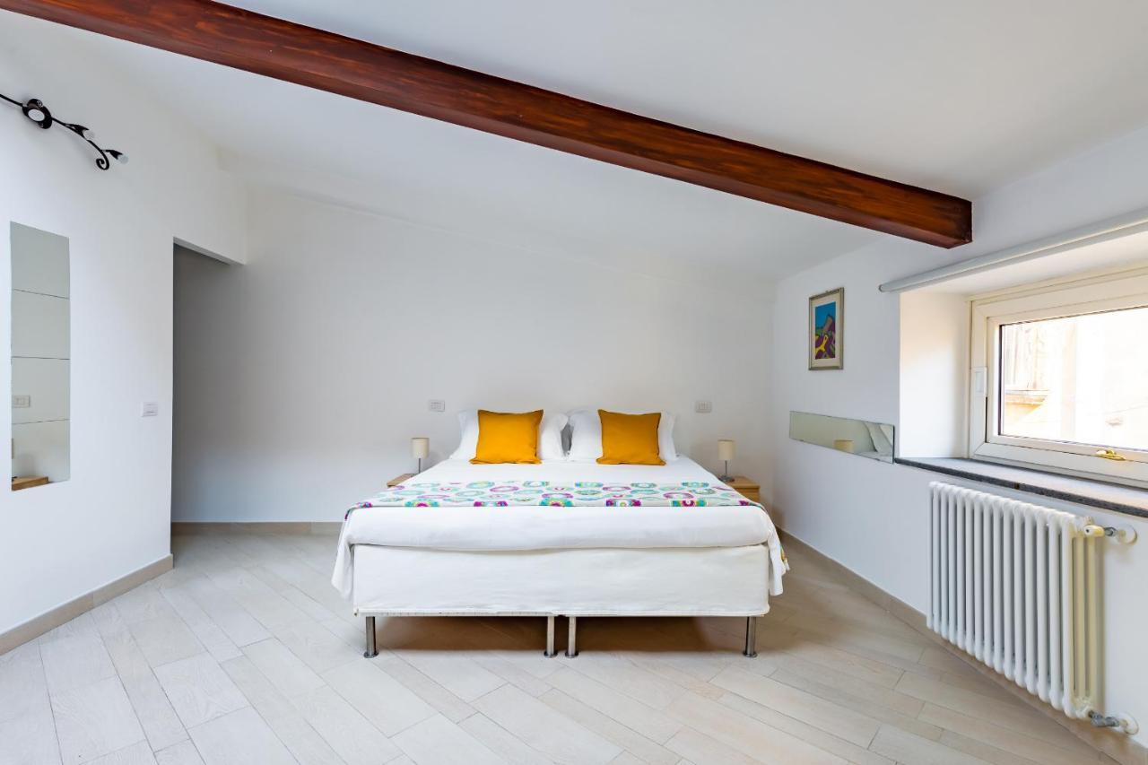 Apartment With Balcony In Palazzo Diaz By Wonderful Italy Neapel Exteriör bild