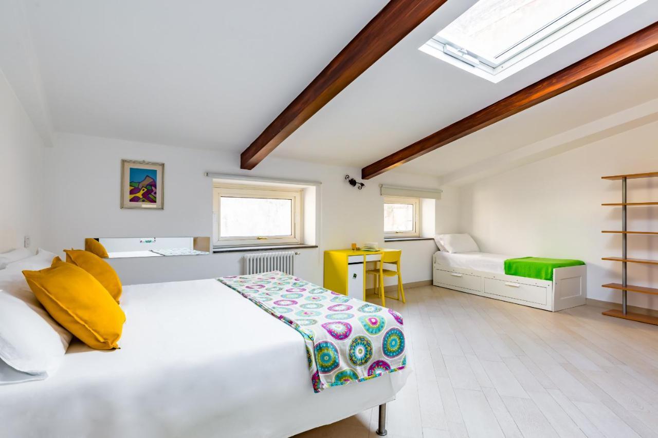 Apartment With Balcony In Palazzo Diaz By Wonderful Italy Neapel Exteriör bild