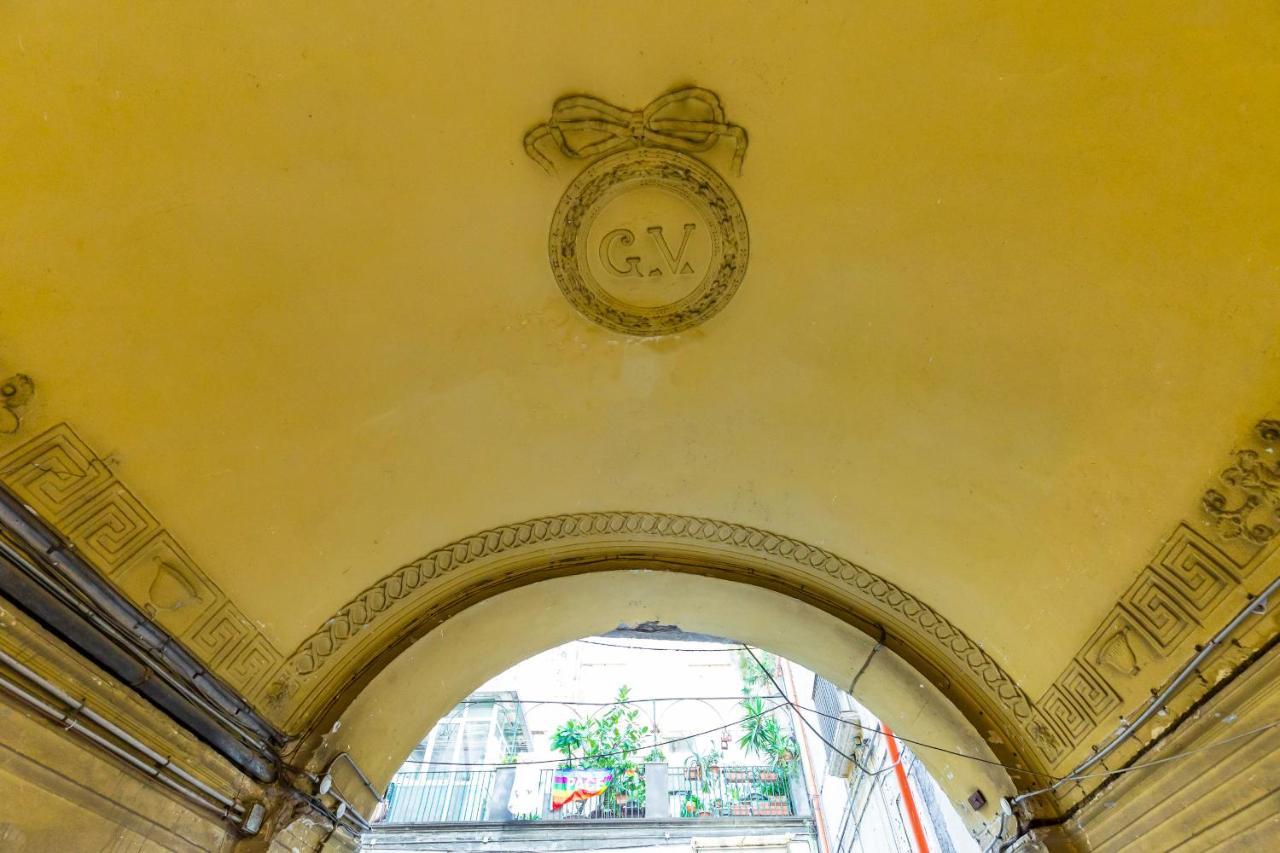 Apartment With Balcony In Palazzo Diaz By Wonderful Italy Neapel Exteriör bild
